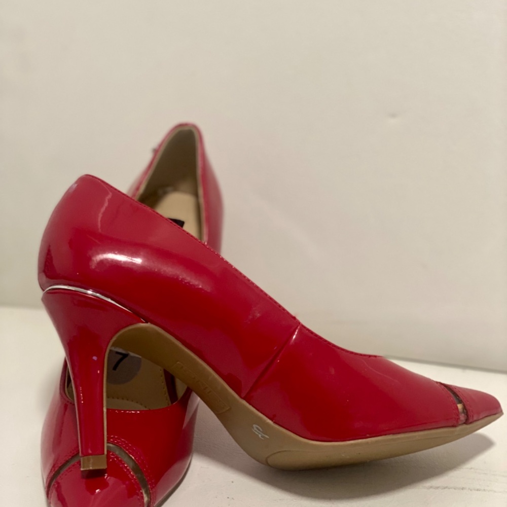 Red Heels - Picture 3 of 8